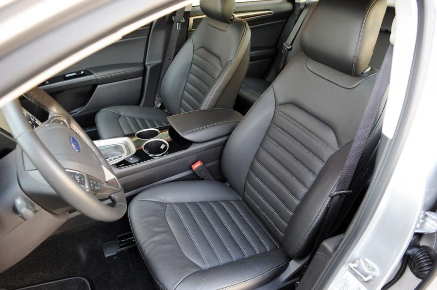  Ford Fusion 2013 года  (US) (фото 128 из 202)